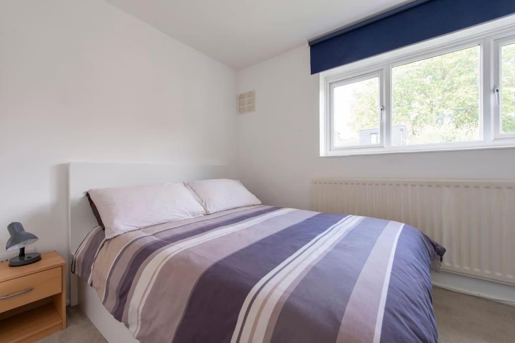 Lovely 2-Bed 15 Minutes To Central London Luaran gambar