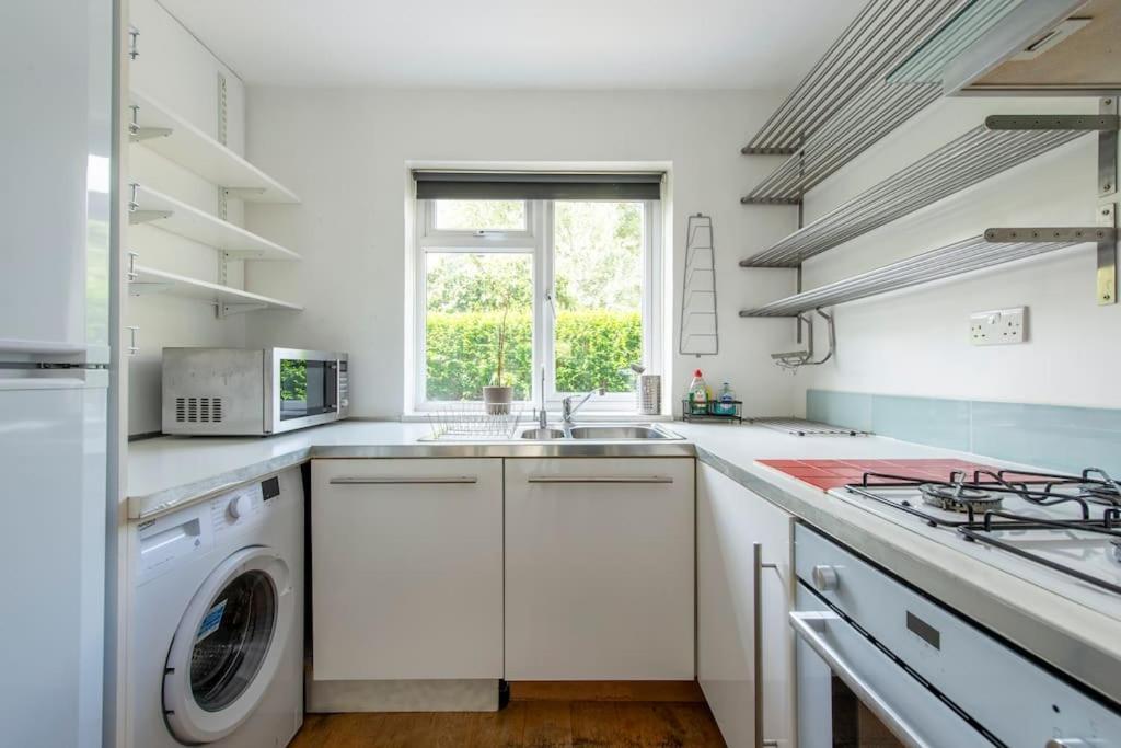 Lovely 2-Bed 15 Minutes To Central London Luaran gambar