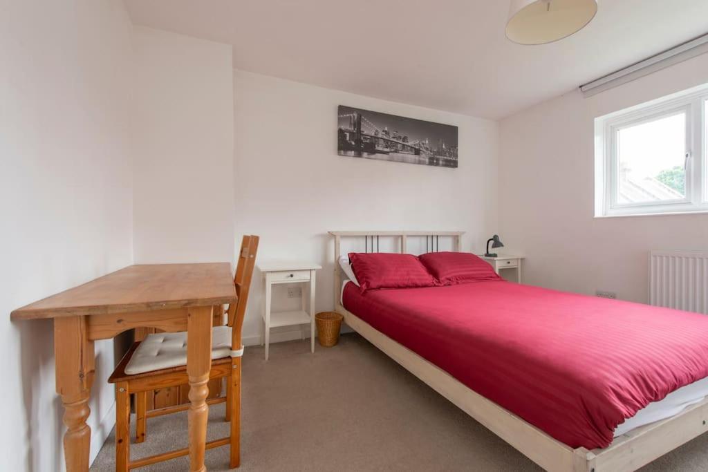 Lovely 2-Bed 15 Minutes To Central London Luaran gambar