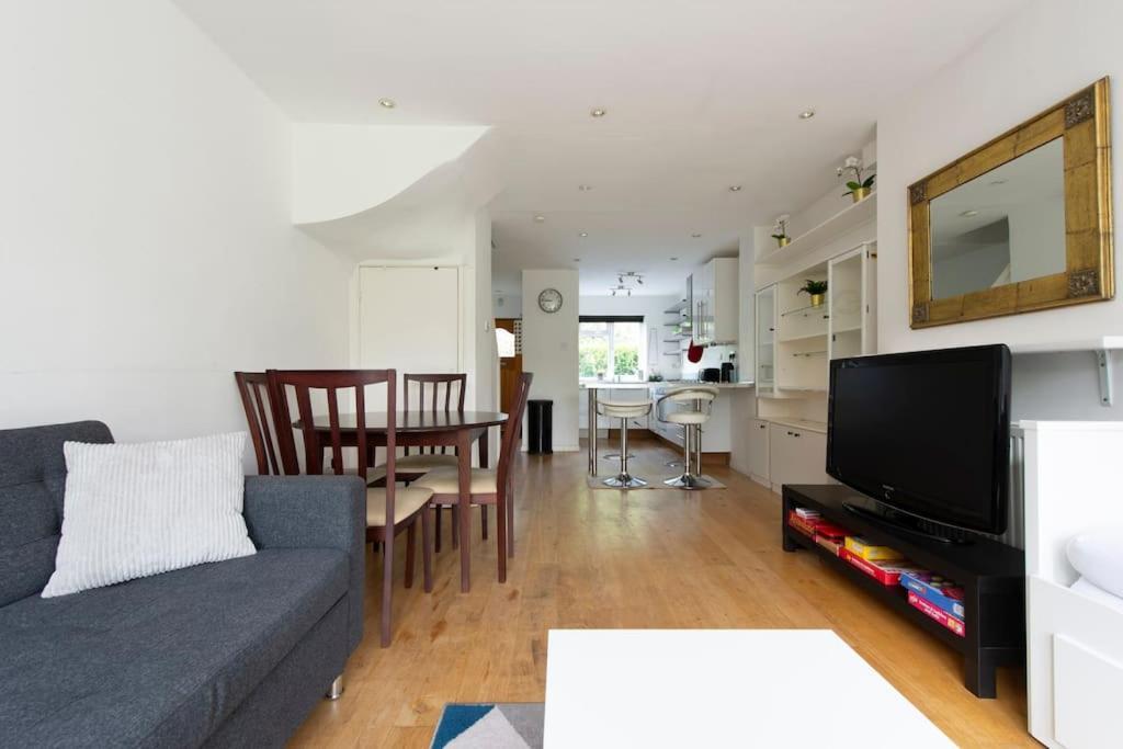 Lovely 2-Bed 15 Minutes To Central London Luaran gambar