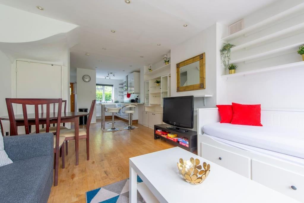 Lovely 2-Bed 15 Minutes To Central London Luaran gambar